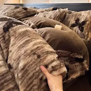 4-Piece Thick Thermal Fleece Bedding Set – Class A Rabbit Plush & Coral Fleece, Leopard Print Quilt Cover, Bed Sheet & Pillowcases