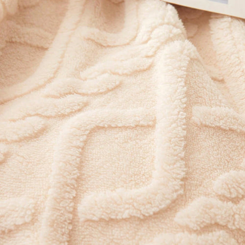 1pc Single-Layer Coral Fleece Blanket, Lightweight Multi-Purpose Sofa & Nap Cover