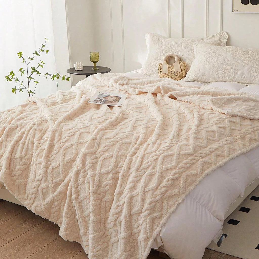 1pc Single-Layer Coral Fleece Blanket, Lightweight Multi-Purpose Sofa & Nap Cover